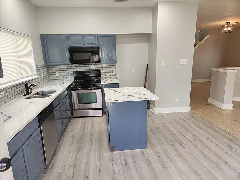 20911 Walder Ct — Photo 7