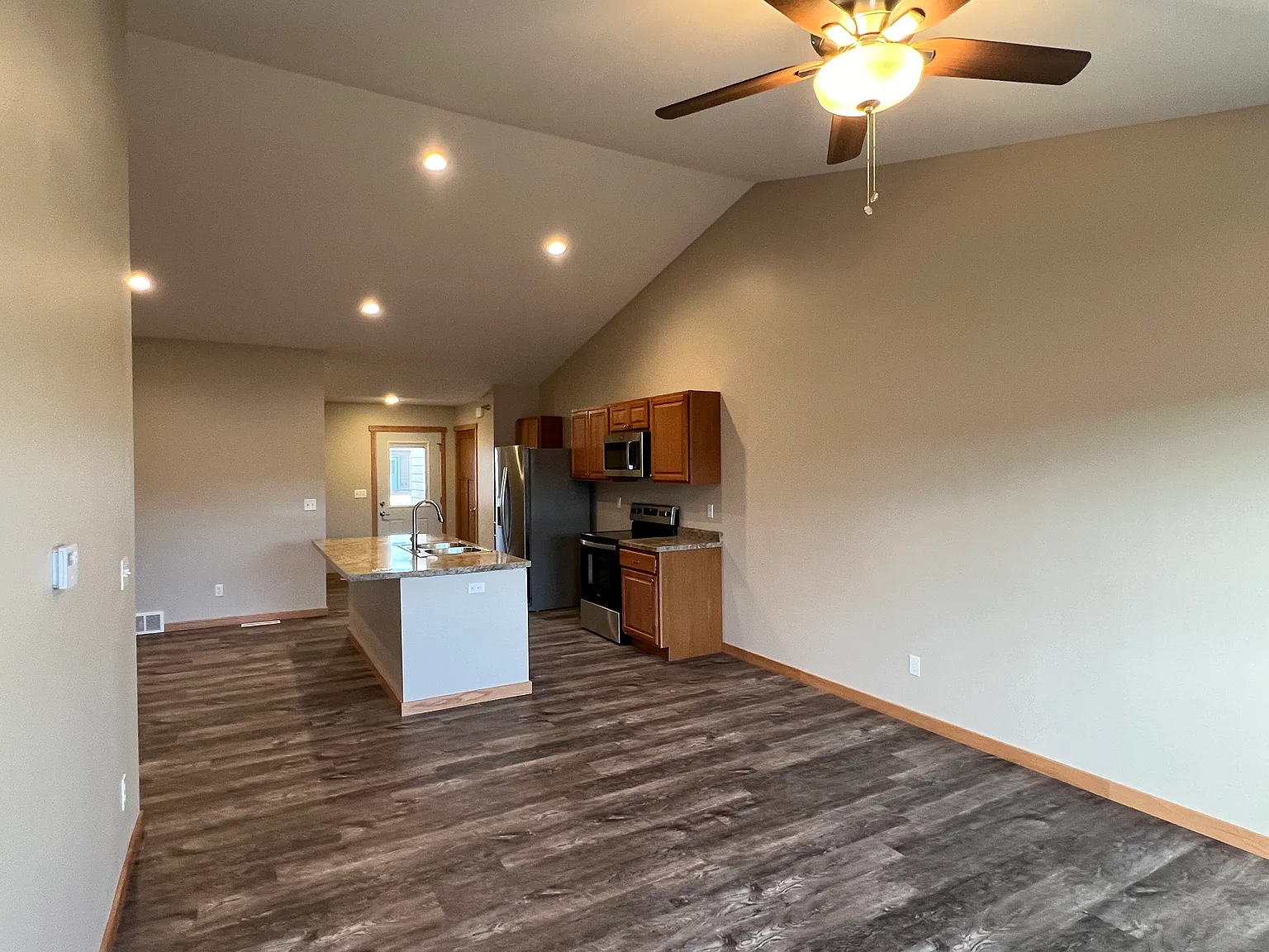 2 bed, 1755 sqft, $1,625 — Photo 4