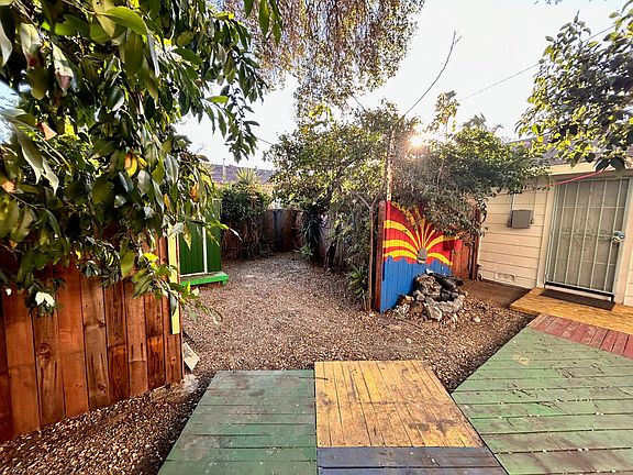 5th image of 14215 Tiara St #14215