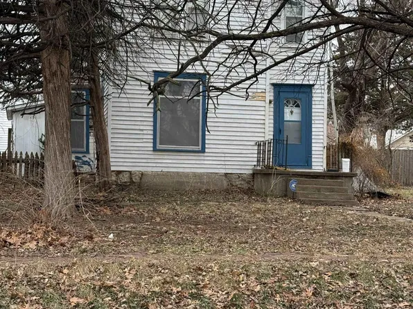 1185 SW Macvicar Ave, Topeka, KS 66604