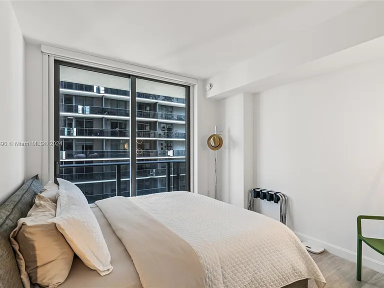 55 SW 9th St #1801 — Photo 15