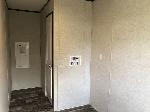 3rd image of 2529 Clemson #406