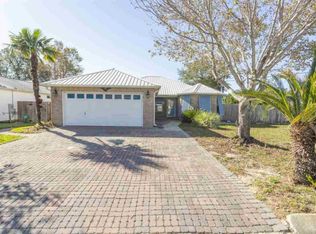1959 Jo Tam Ln, Navarre, FL 32566