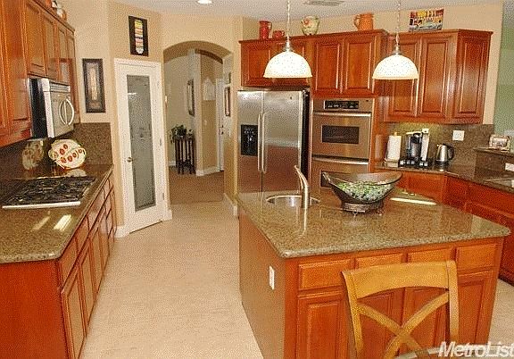 5th image of 18175 Mandarin St