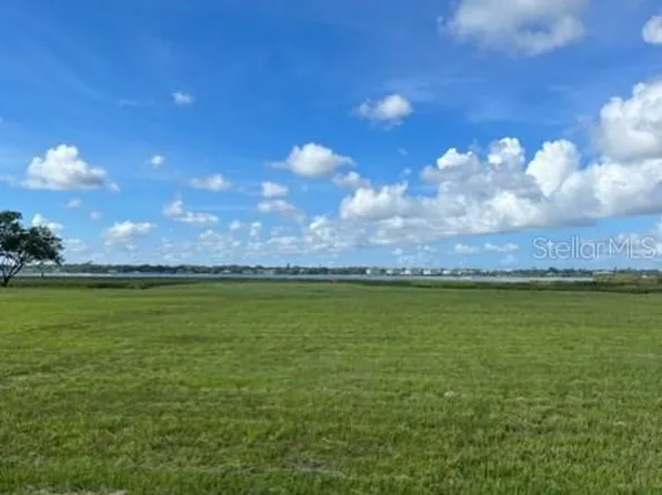 2105 4th St E #243, Palmetto, FL 34221