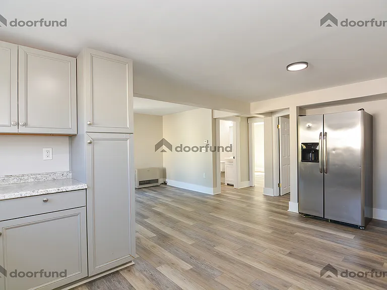 377 Union Ave #9 — Photo 6