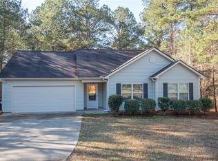 104 Park View Dr, Grantville, GA 30220