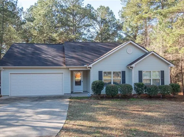104 Park View Dr, Grantville, GA 30220