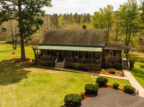 853 Spring Water Ranch Rd, Brandon, MS 39047