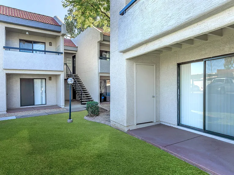 Hidden Cove Apartments — Photo 14
