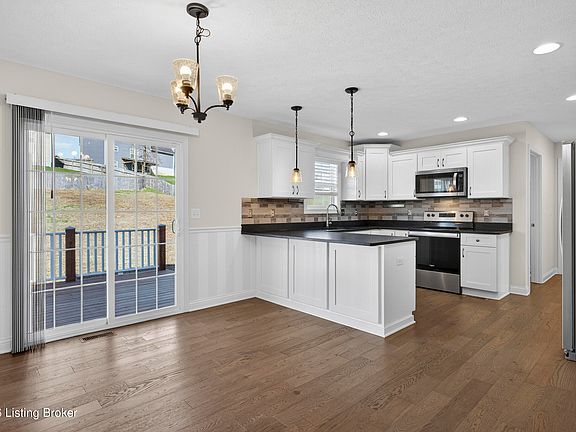2nd image of 126 Dupree Ct