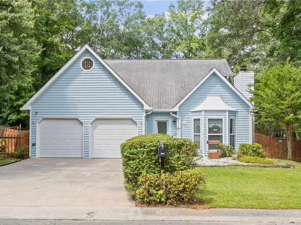 4038 Sharon Woods Dr, Powder Springs, GA 30127