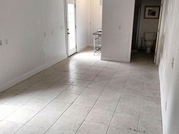 LIVING ROOM TO FRONT DOOR