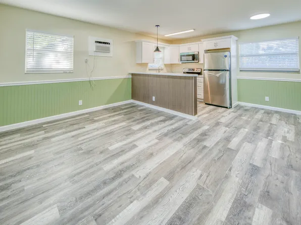 223 N E St APT 4, Lake Worth, FL 33460