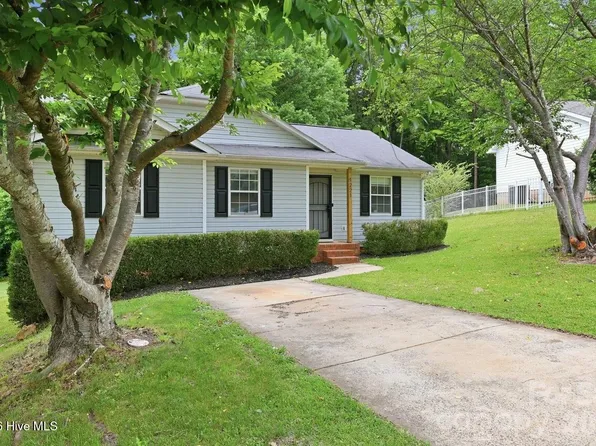 1221 Capps Hollow Dr, Charlotte, NC 28216