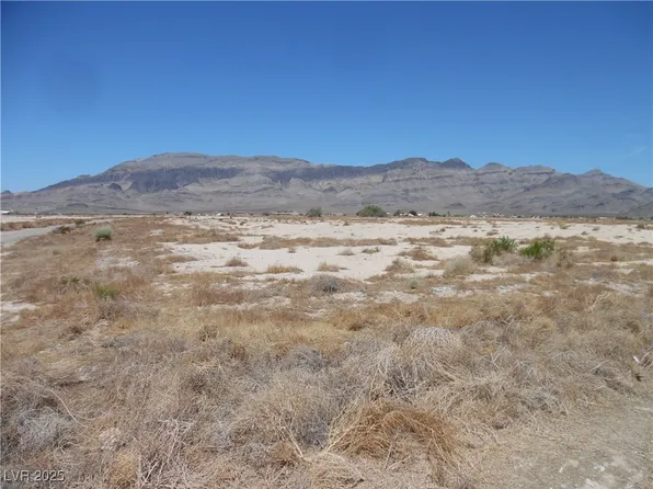 5790 N Linda St, Pahrump, NV 89060