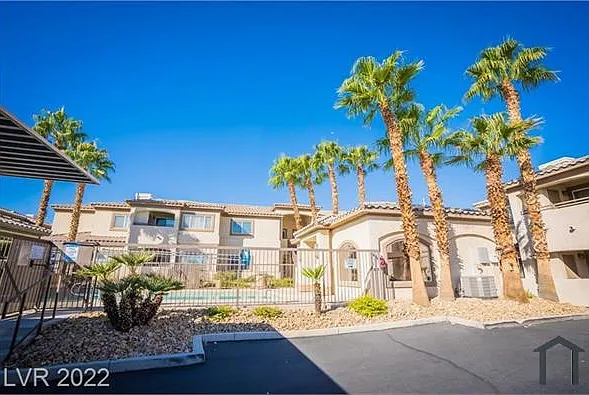 3 bed, 1253 sqft, $1,895 — Photo 4