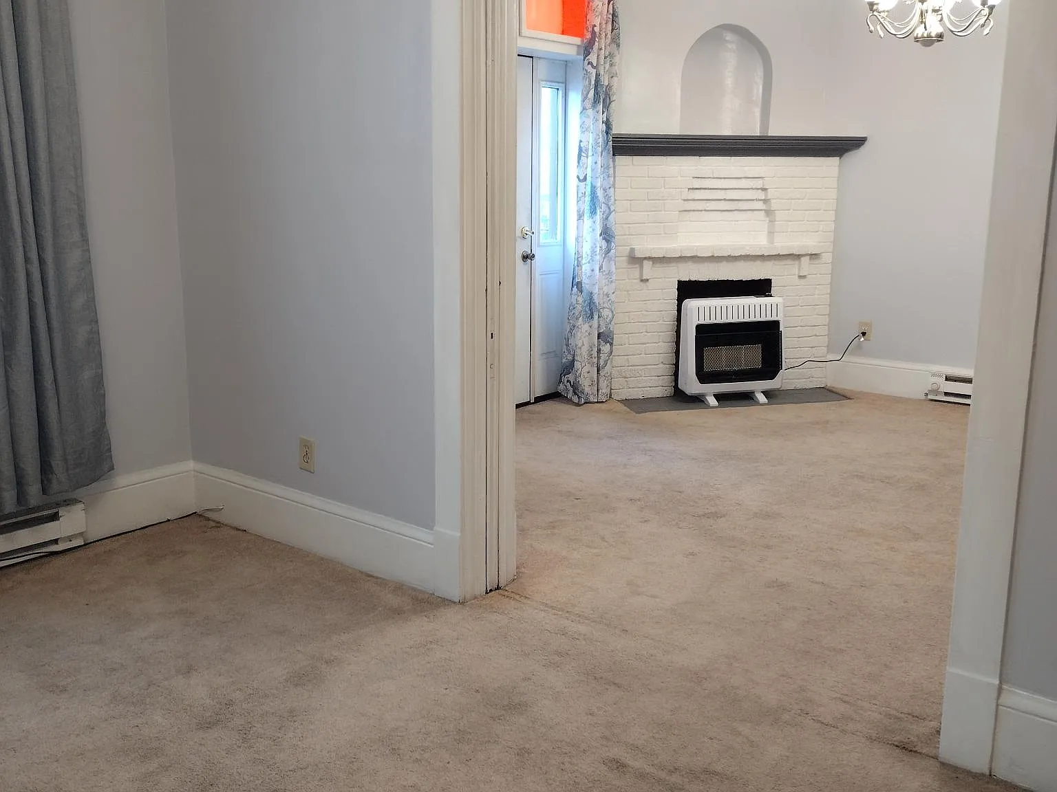 2 bed, 1.5 bath, 1000 sqft, $900 — Photo 2