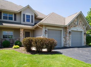 679 Greenview Cir #55-24, Lake Geneva, WI 53147