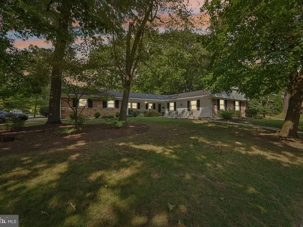 1715 Trent St, Crofton, MD 21114