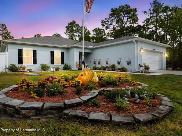18062 Malibar Rd, Weeki Wachee, FL 34614