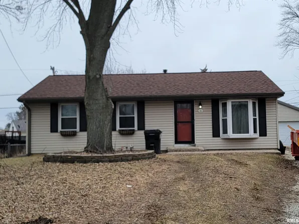 110 Briar Ct, Washington, IL 61571