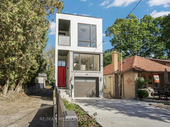 39 Kenworthy Ave, Toronto, ON M1L 3B1