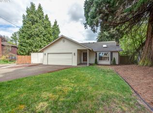 1865 Norkenzie Rd, Eugene, OR 97401