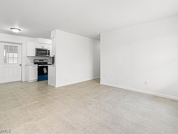 5th image of 1109 Navajo Ave