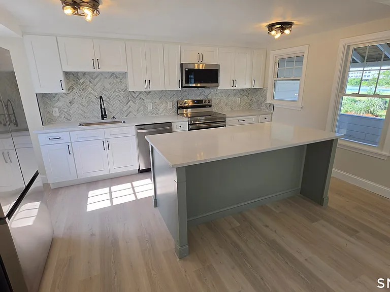 47 Cosey Beach Ave — Photo 11