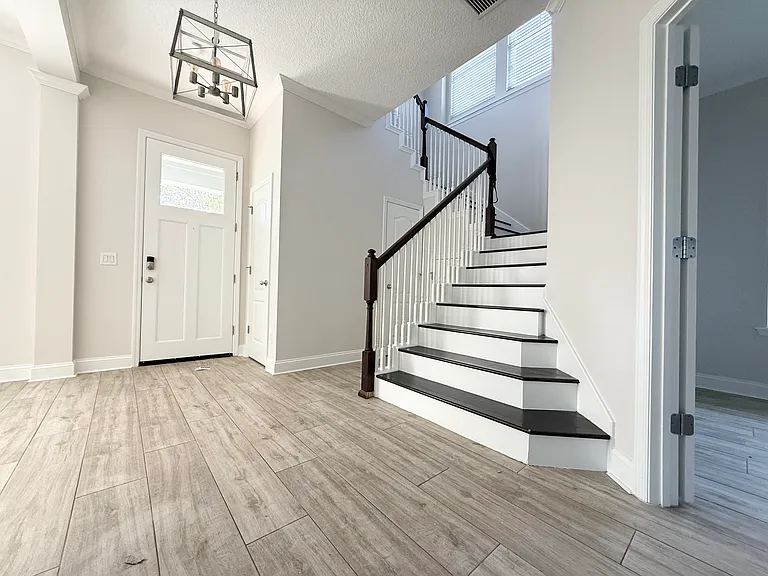 13836 Sachs Ave — Photo 10