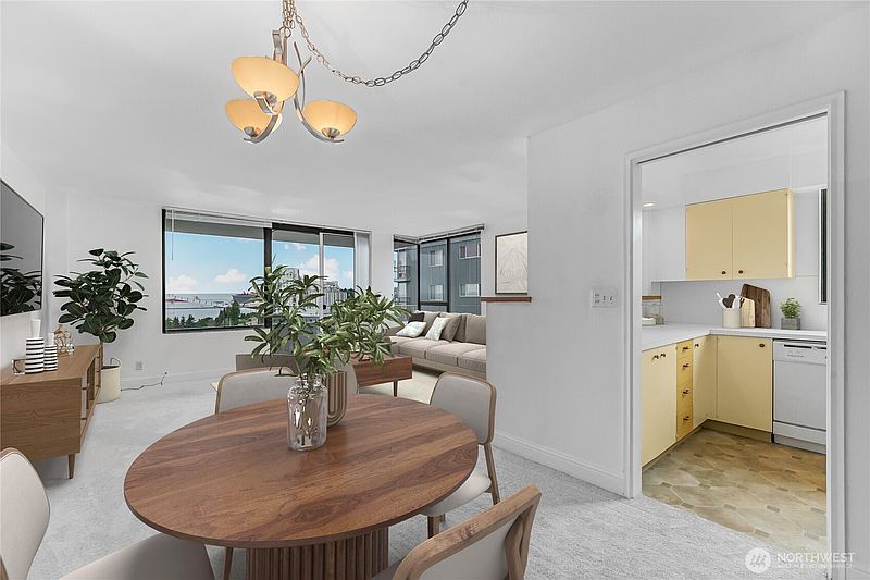 3rd image of 521 5th Avenue W #306