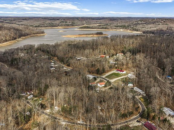 4th image of 2370 Robbin Ln