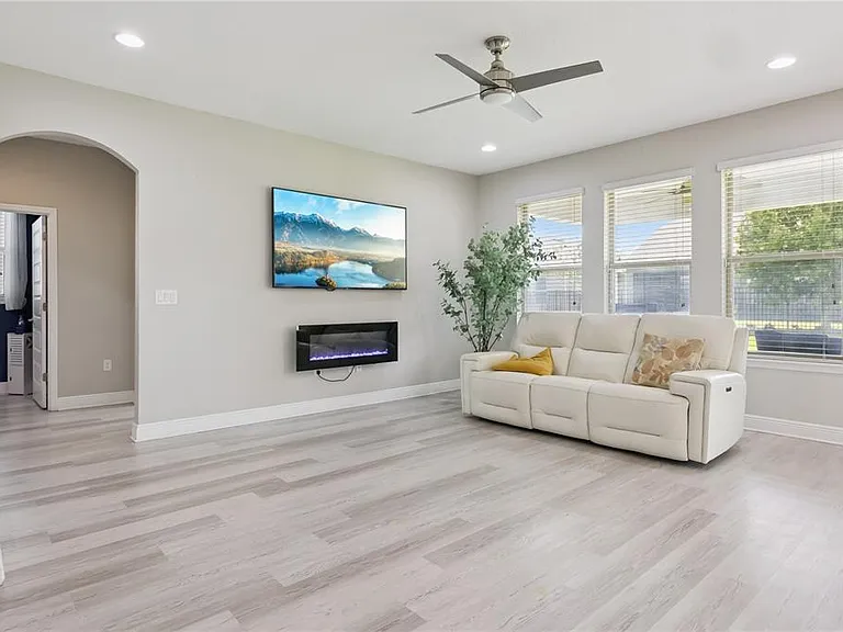 10224 Atwater Bay Dr — Photo 5