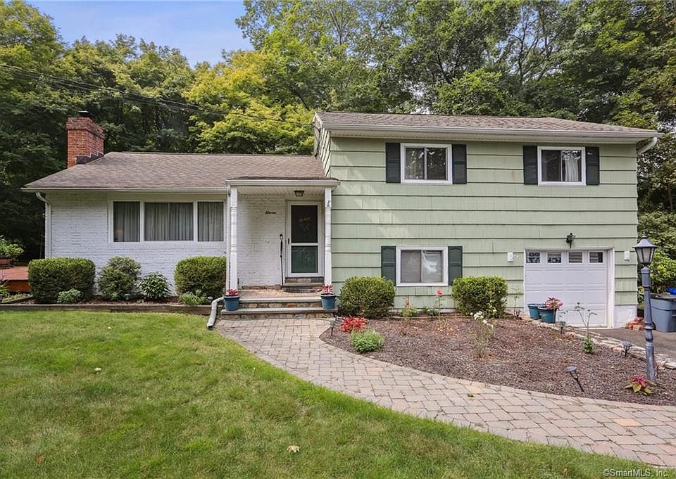 11 Saint Marys Ln, Norwalk, CT 06851 | Zillow