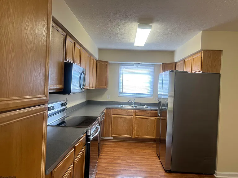 206 Stonegate Cir — Photo 6