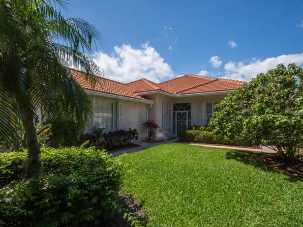 627 Rosa Court, Palm Beach Gardens, FL 33410