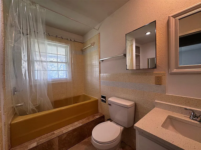 7702 Pitter Pat Ln — Photo 15