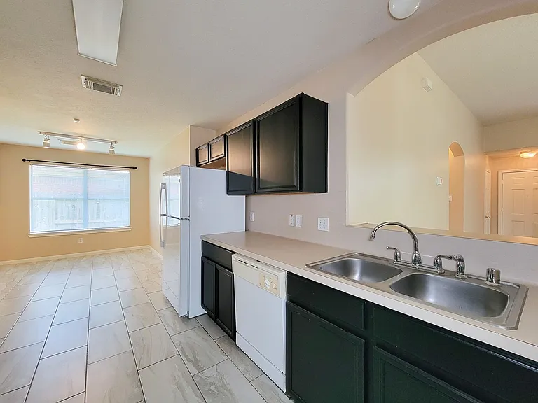 18446 S Wimbledon Dr — Photo 16