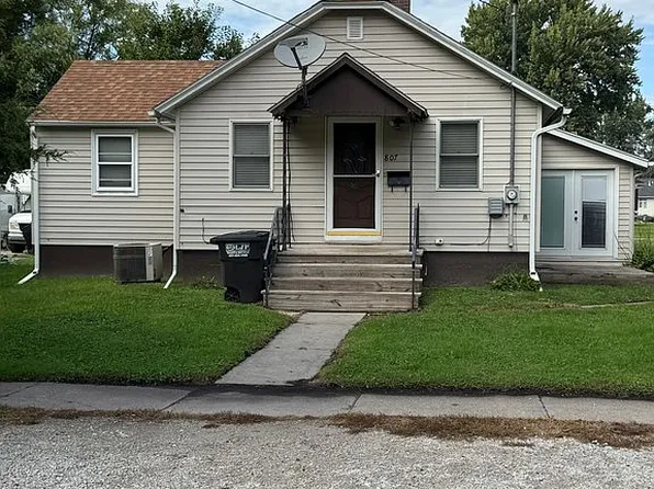 807 NE 3rd St, Eagle Grove, IA 50533