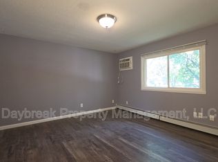 204 4th St NW APT 1, Dilworth, MN 56529