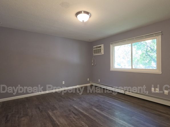204 4th St NW APT 1