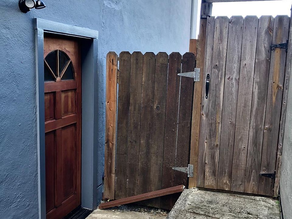 1st image of 25 Canterbury Ave