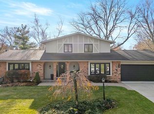 42085 Banbury Rd, Northville, MI 48168
