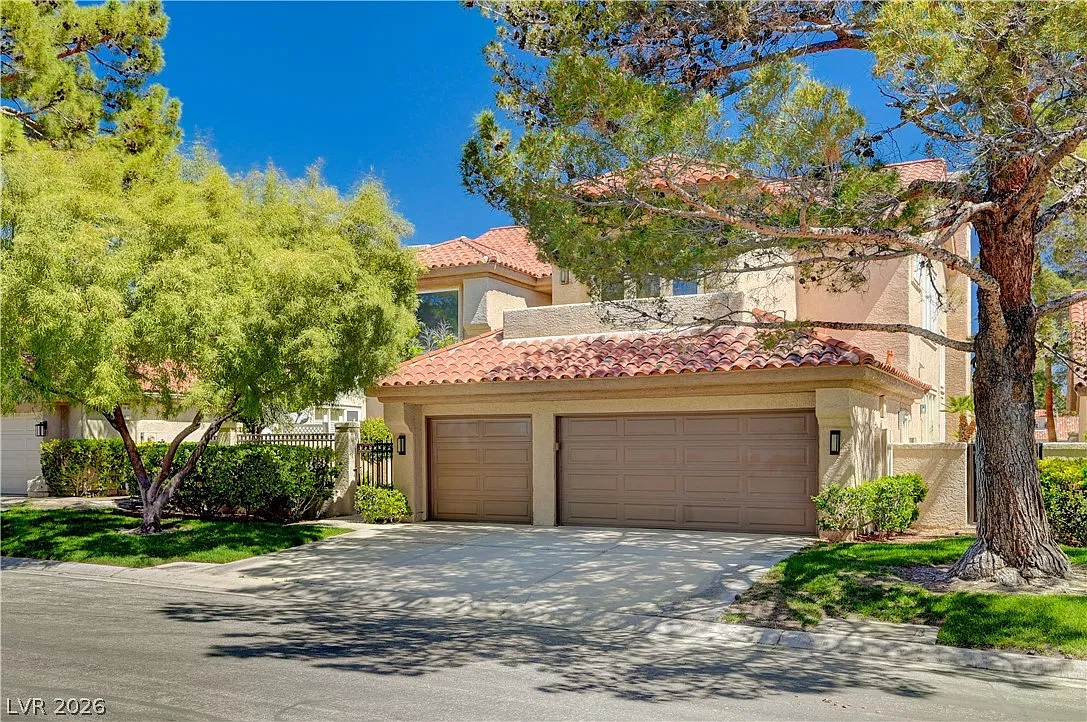 4 bed, 3.0 bath, 3507 sqft, $7,899 — Photo 2