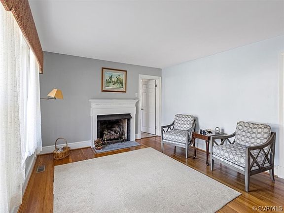 3rd image of 8809 Turnbull Ave