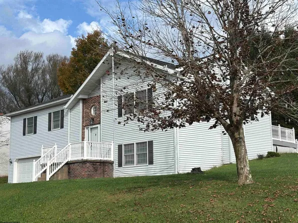 110 Jennifer Ln, Bridgeport, WV 26330