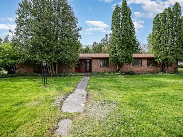 1909 McArthur St, Saginaw, MI 48638