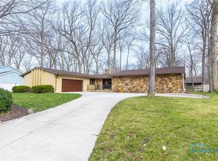 2725 Foxfire Ln, Findlay, OH 45840