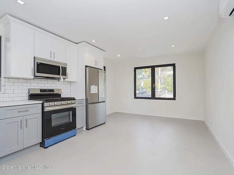 19-23 Foster Rd — Photo 5